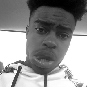 Meet your Posher, Darrius